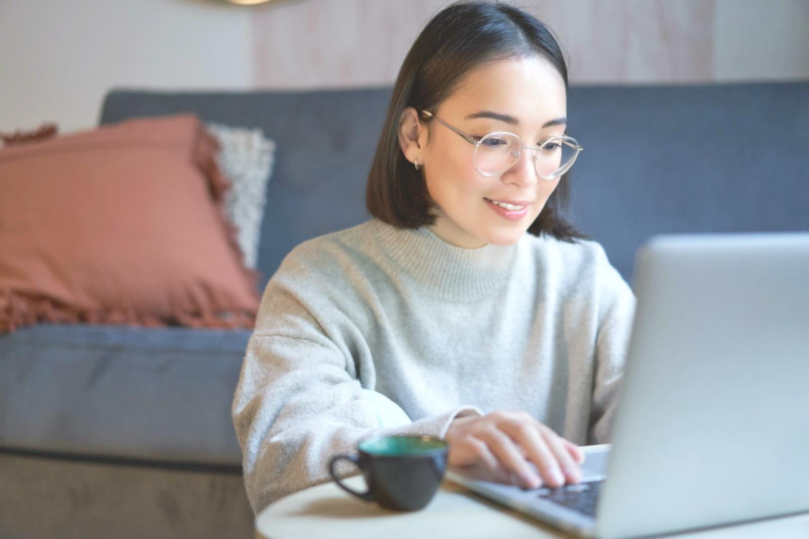 Applicazione makeup occhi con tecniche professionali